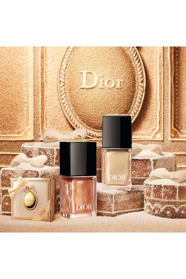 Vernis Nail Polish 