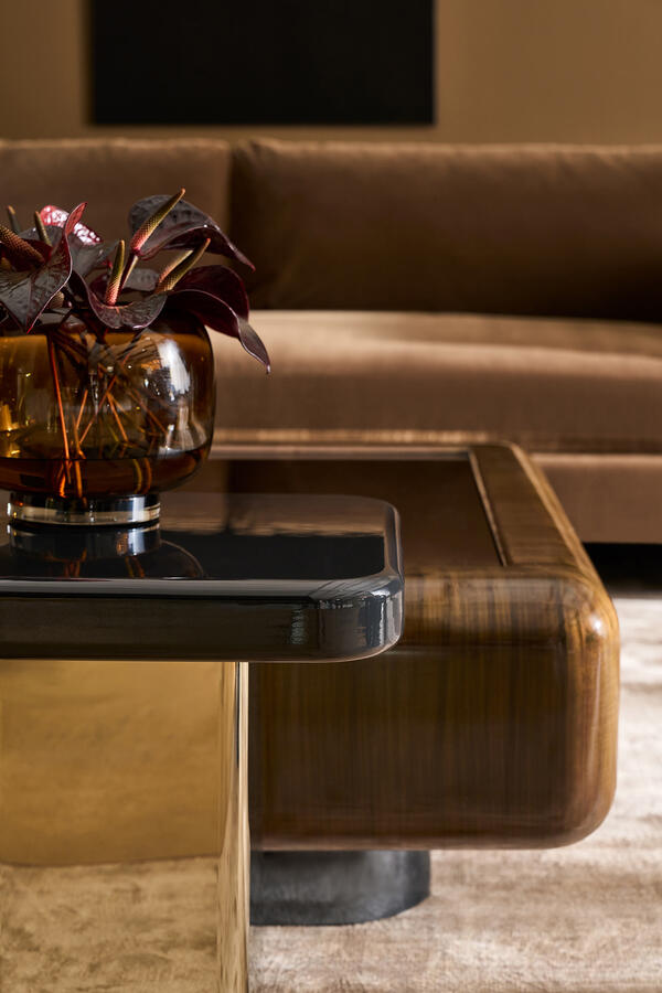 Gelee Chocolate Side Table 