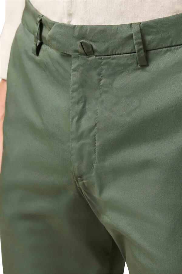 Lightweight Cotton Chinos