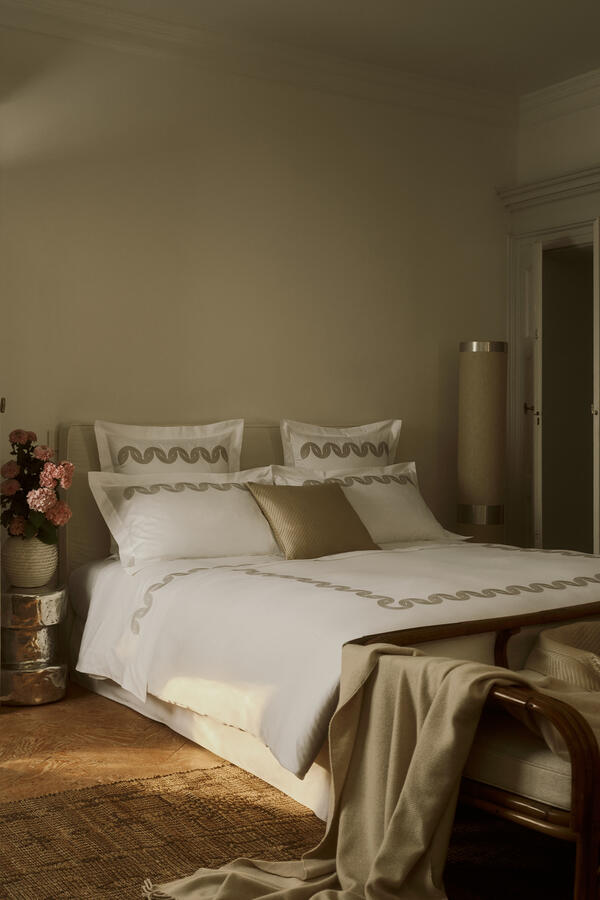 Grace Avant Garde Embroidery Flat Sheet