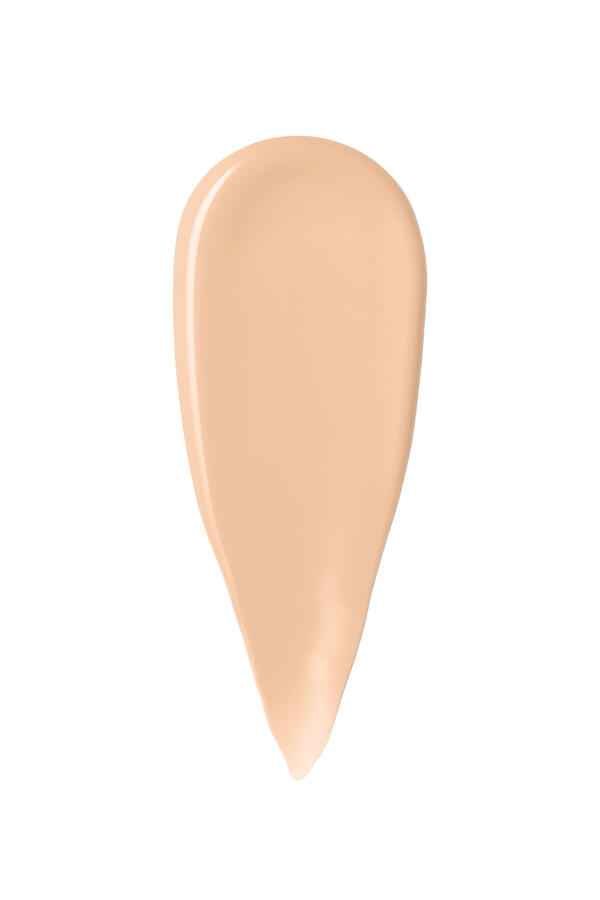 كريم أساس خفيف الوزن بعامل حماية من الشمس SPF 15