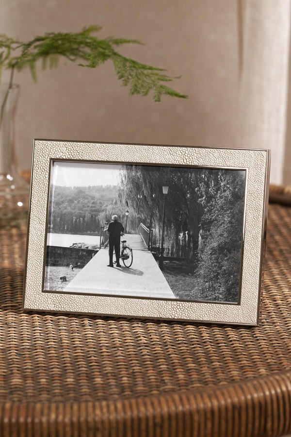 إطار صور كلاسيك بملمس بارز – 4x6
