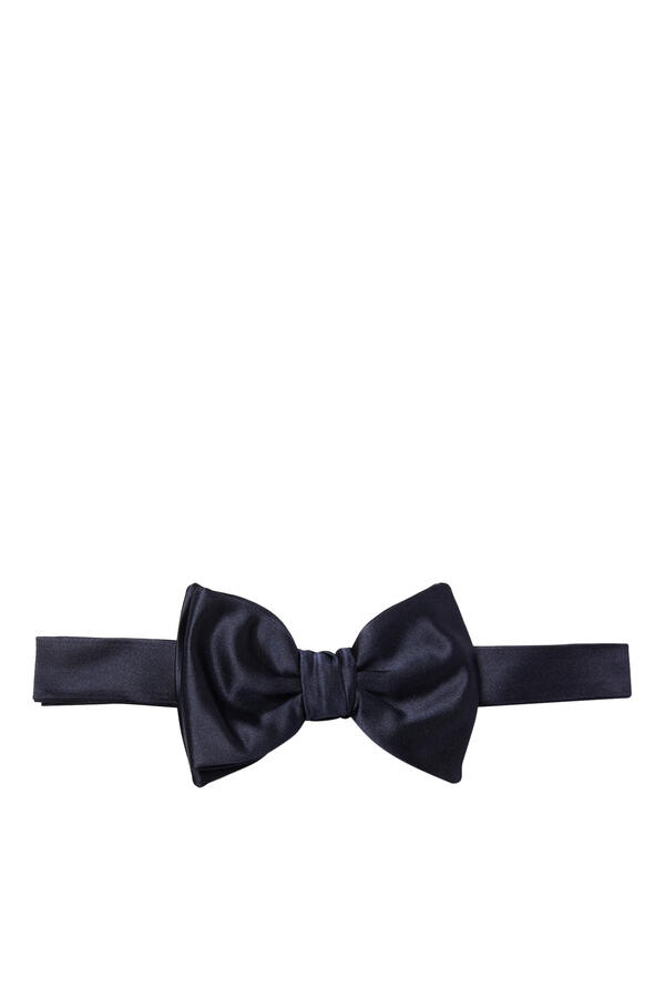 Knotted Bow Tie in Micro-Textured Pure Silk