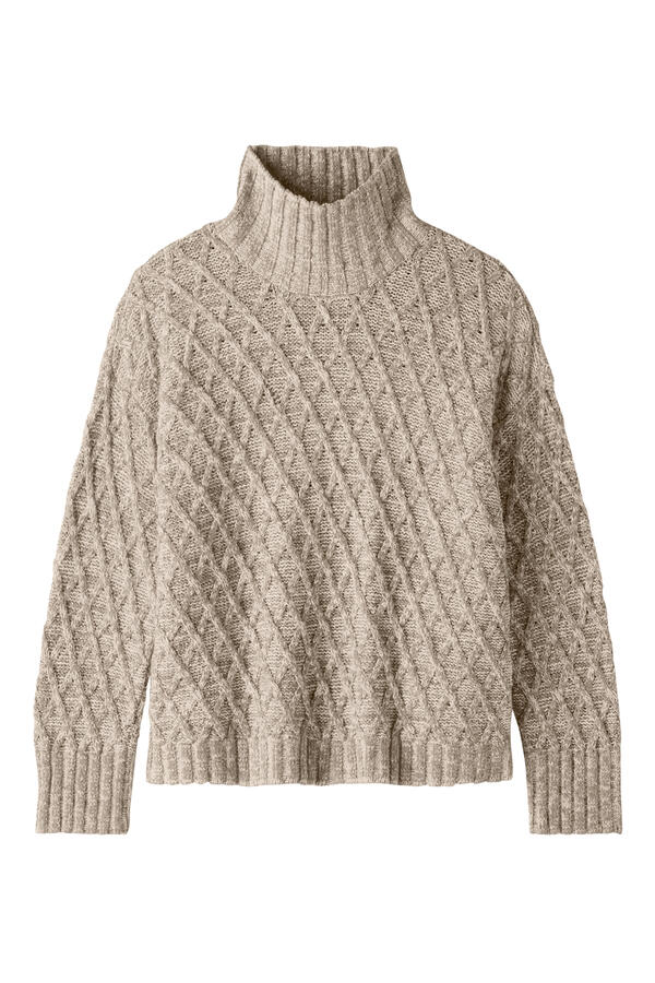 Boucle Fluff Turtleneck