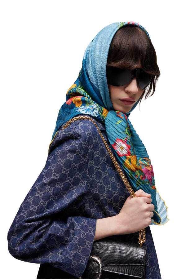 Logo Lettering Geometric Pattern Shawl