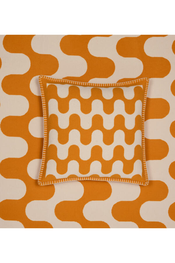 Tara Bernerd Modernism Cushion 003 
