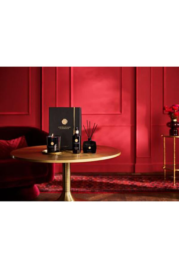 Private Collection – Precious Amber 2025 Gift Set