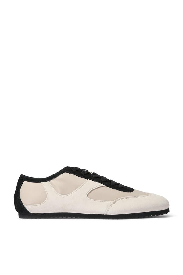 Adams Low Sneakers