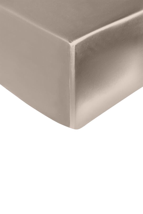 Silk Signature Fitted Sheet