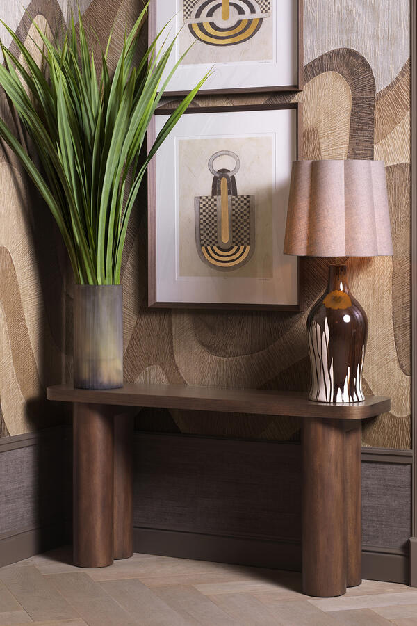 Lindbrook Console