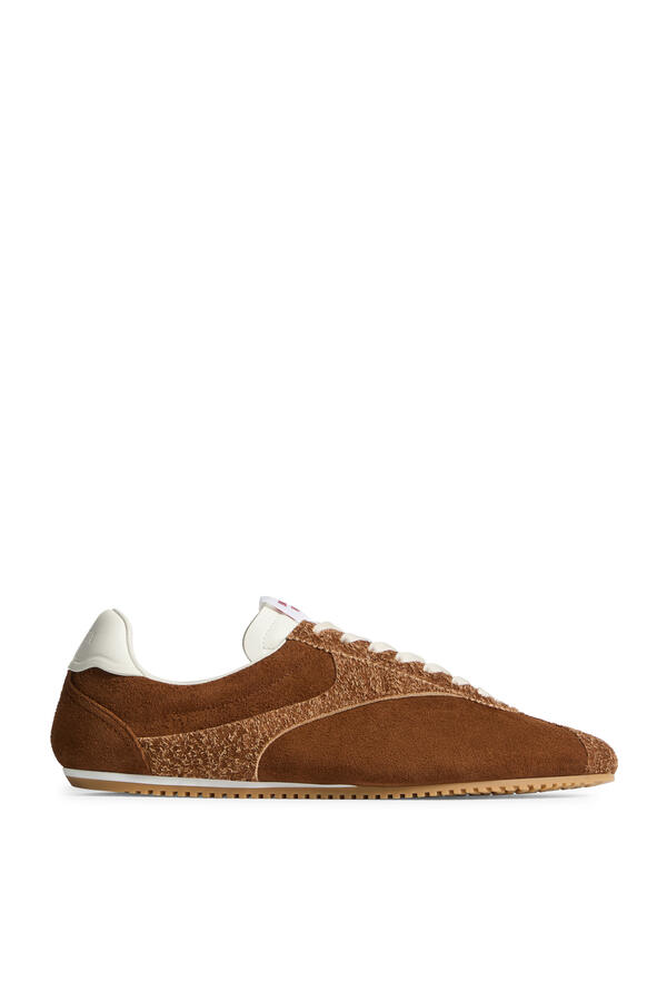 Shot Low-Top Sneakers