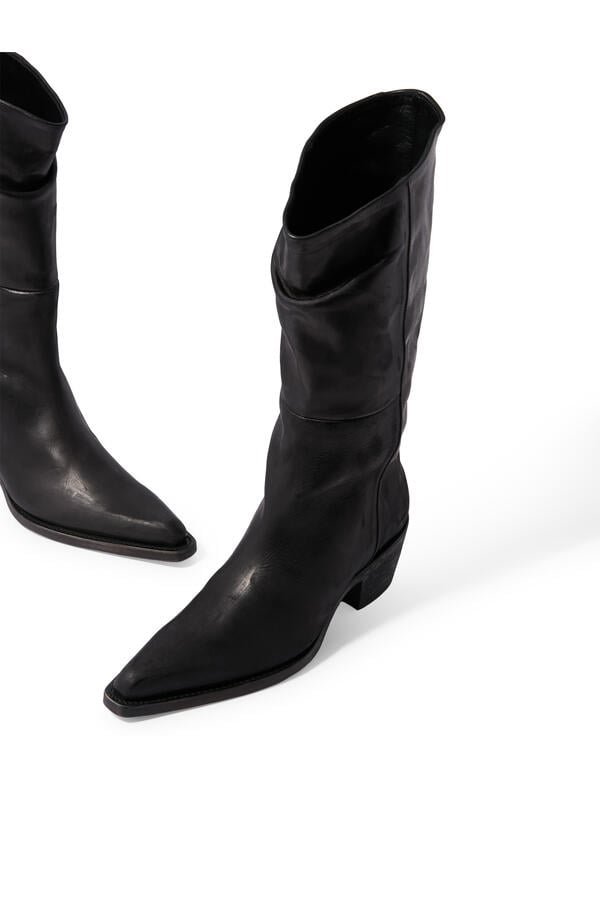  Clive Boots 