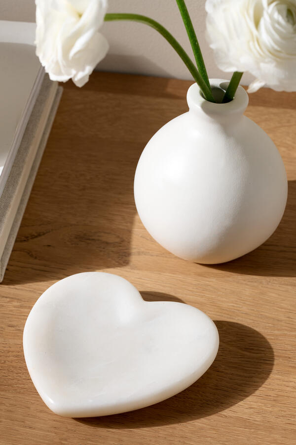 White Marble Heart Dish
