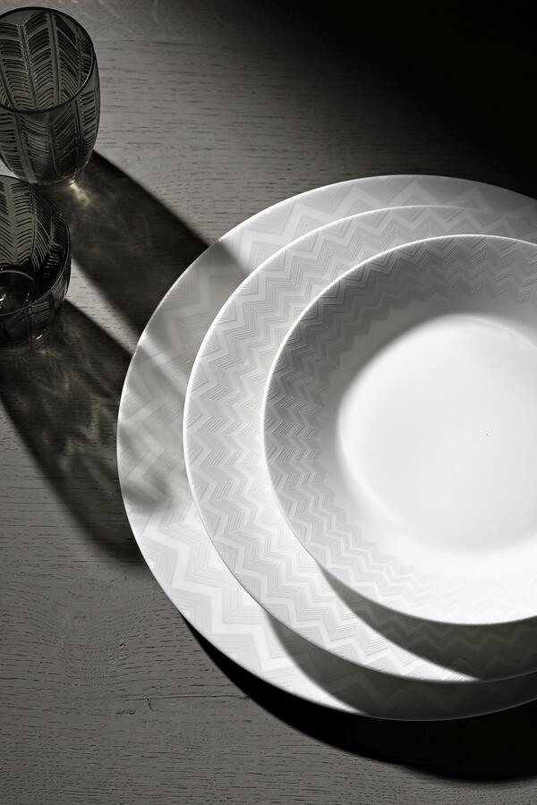 Zig-Zag Dessert Plate