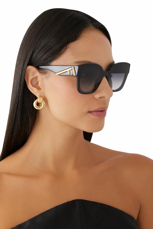  Square Frame Sunglasses