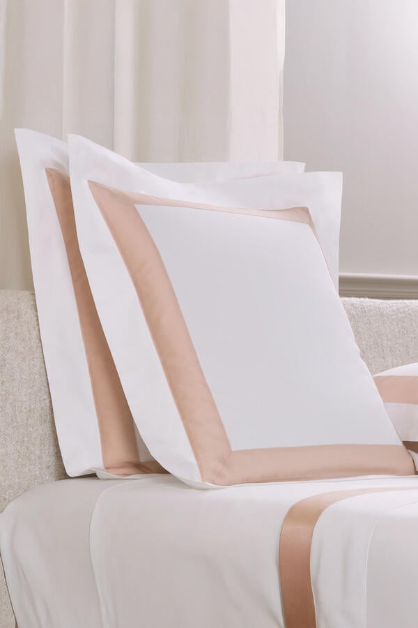 Sateen Breeze Border Pillowcover