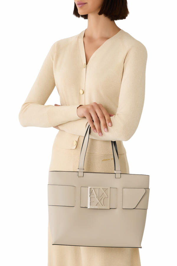  Susy Tote Bag with Metal Logo