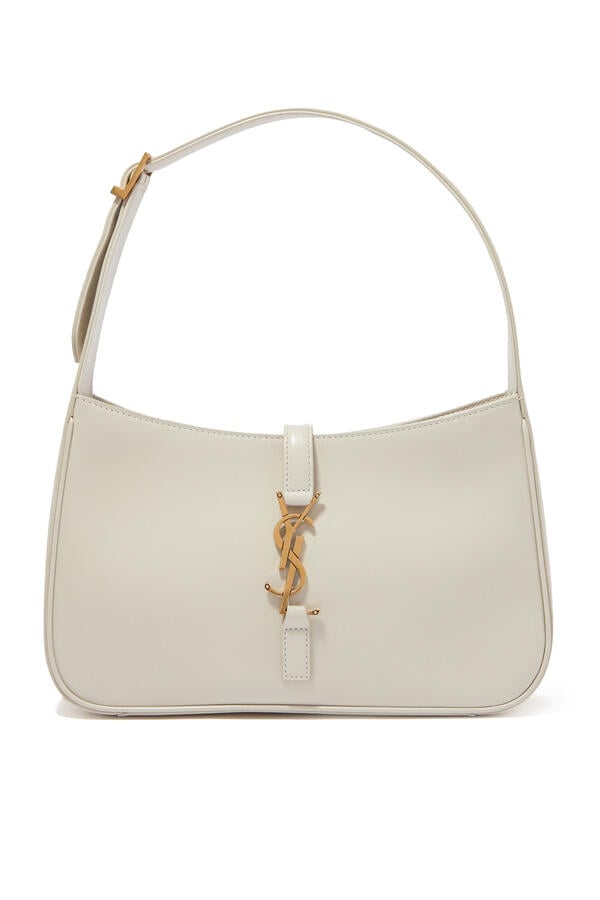 Le 5 À 7 Hobo Bag in Smooth Leather