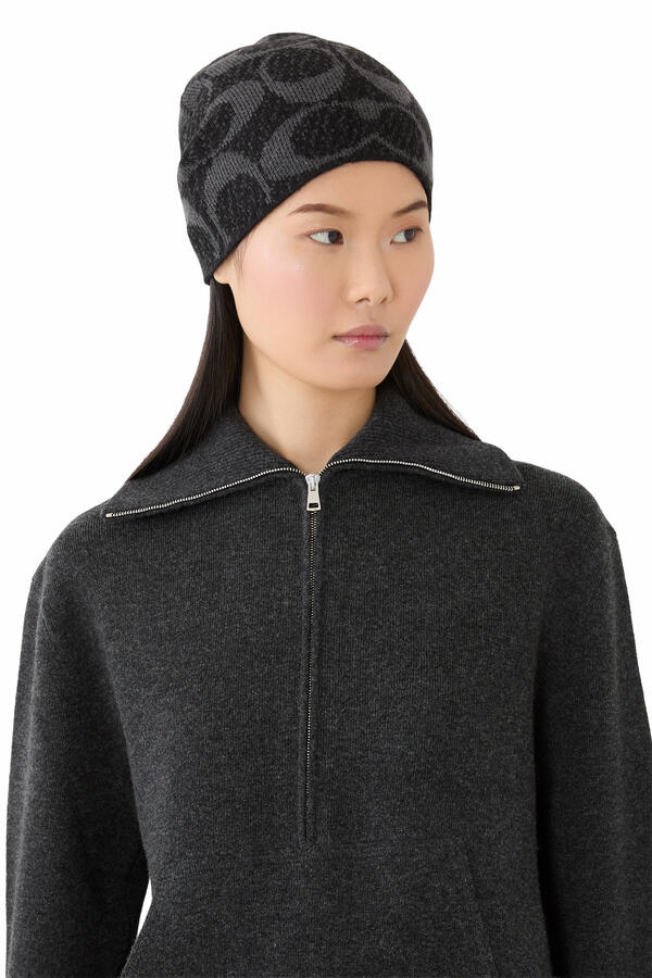 Maxi Signature Knit Beanie