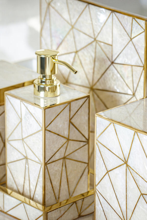 Crackled Mother of Pearl Shell Tissue Box