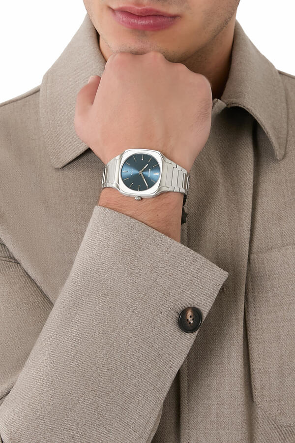 Square Caribbean Watch