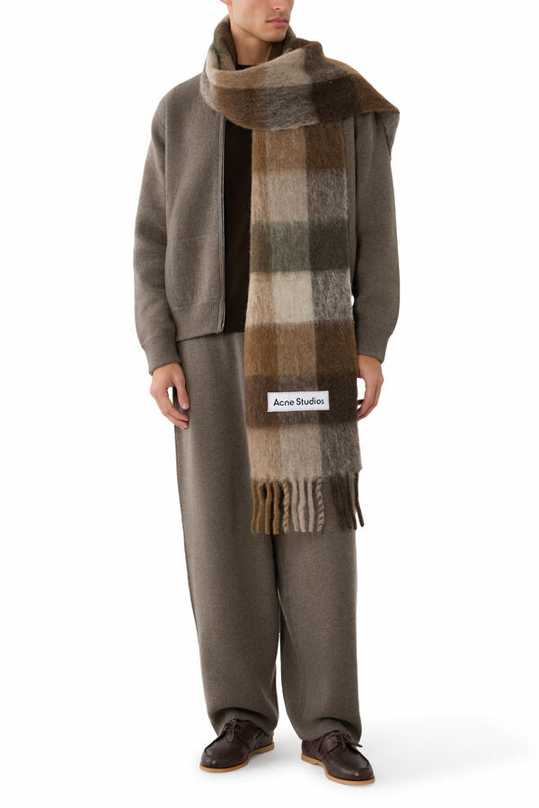 Check Fringe Scarf
