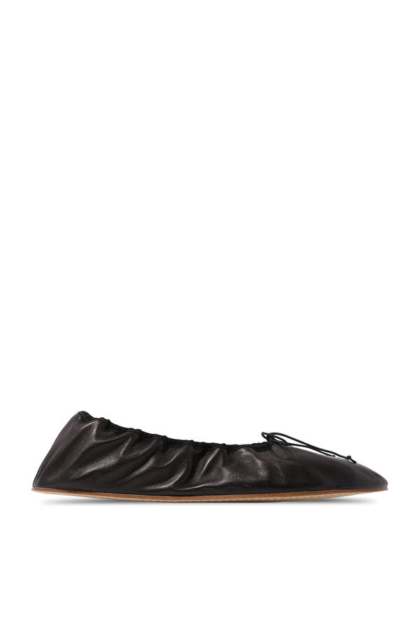 Round Ballet Flats