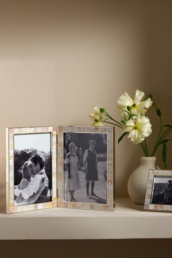 Mother of Pearl Double Hinged Photo Frame, 5"x7"
