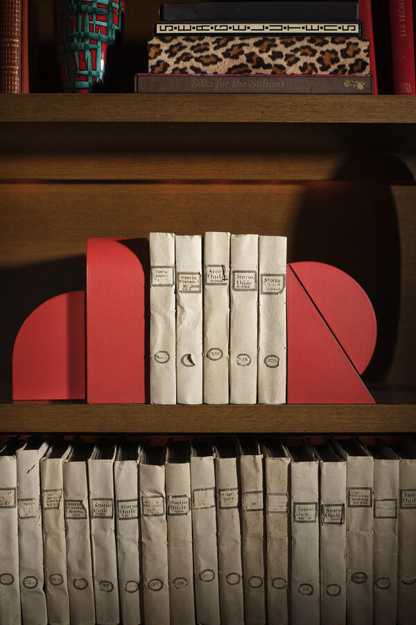 Cubist Bookend Red – Left