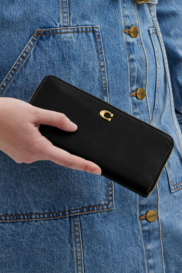  Essential Slim Accordion Zip Wallet 