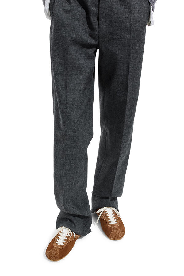 Shot Low-Top Sneakers