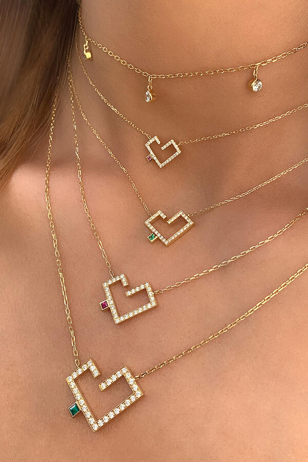 Hubb Small Necklace, 18k Yellow Gold with Diamonds & Emerald