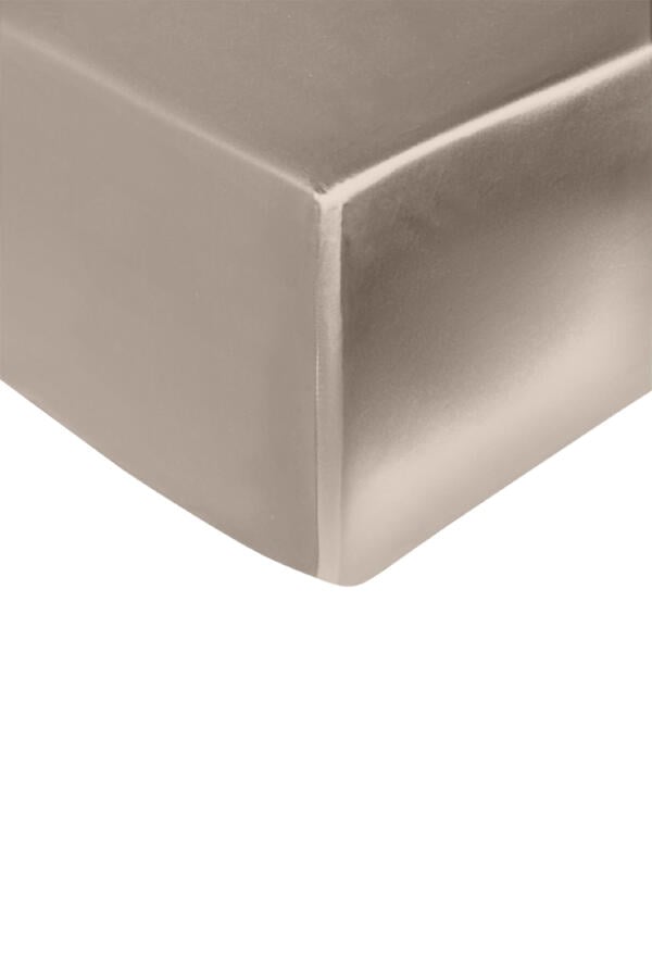 Silk Signature Fitted Sheet 