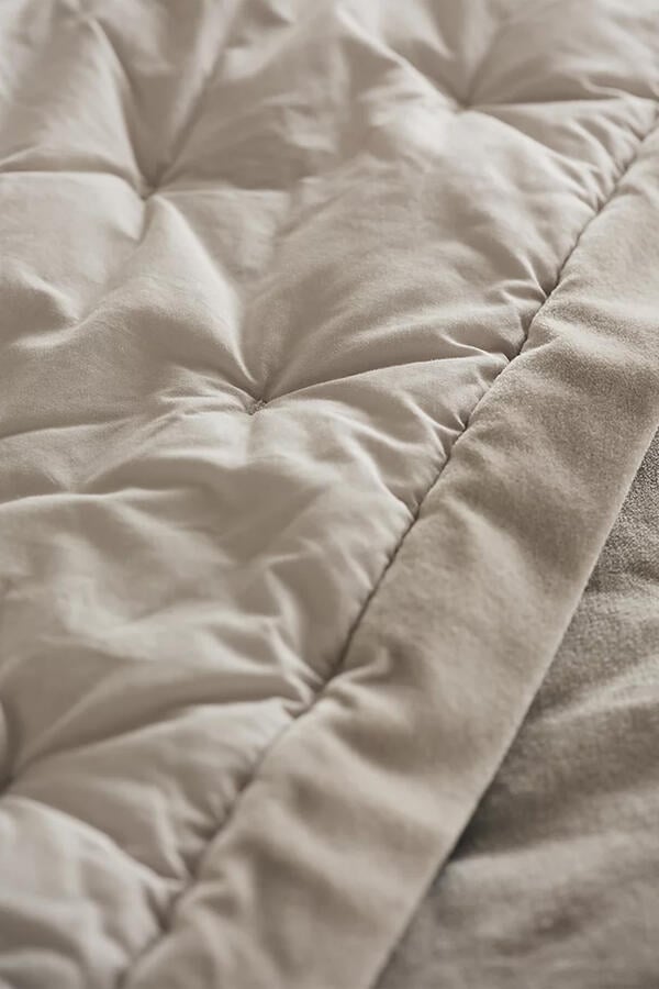 Lowry Velvet Quilt