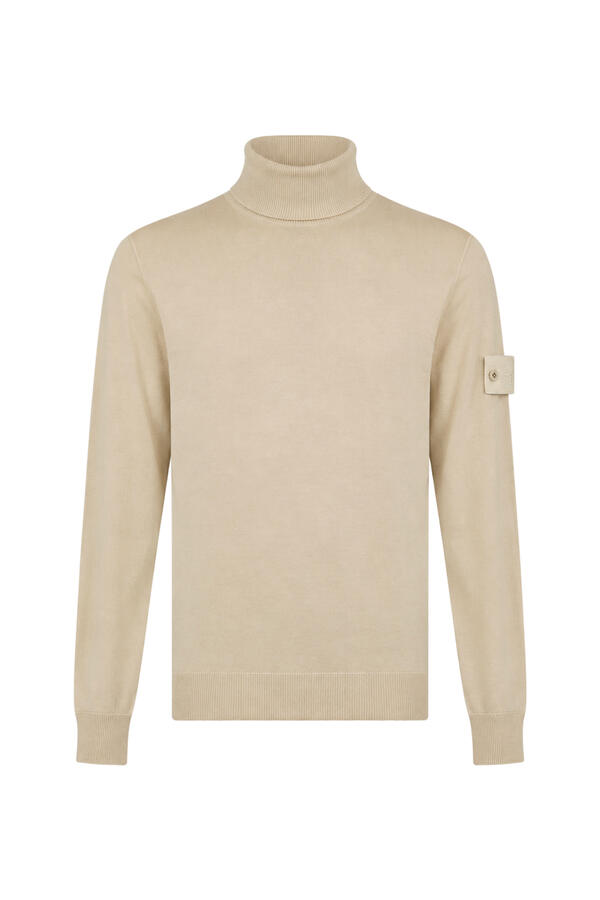  Turtleneck Sweater
