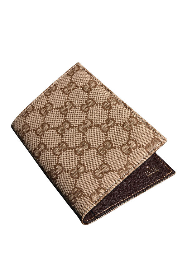 Essence Classic Passport Case