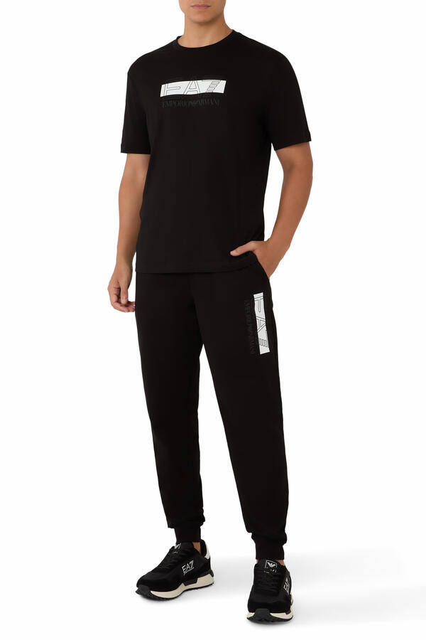 EA7 Joggers