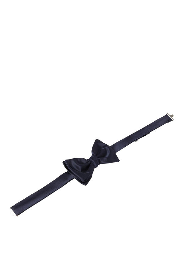 Knotted Bow Tie in Micro-Textured Pure Silk
