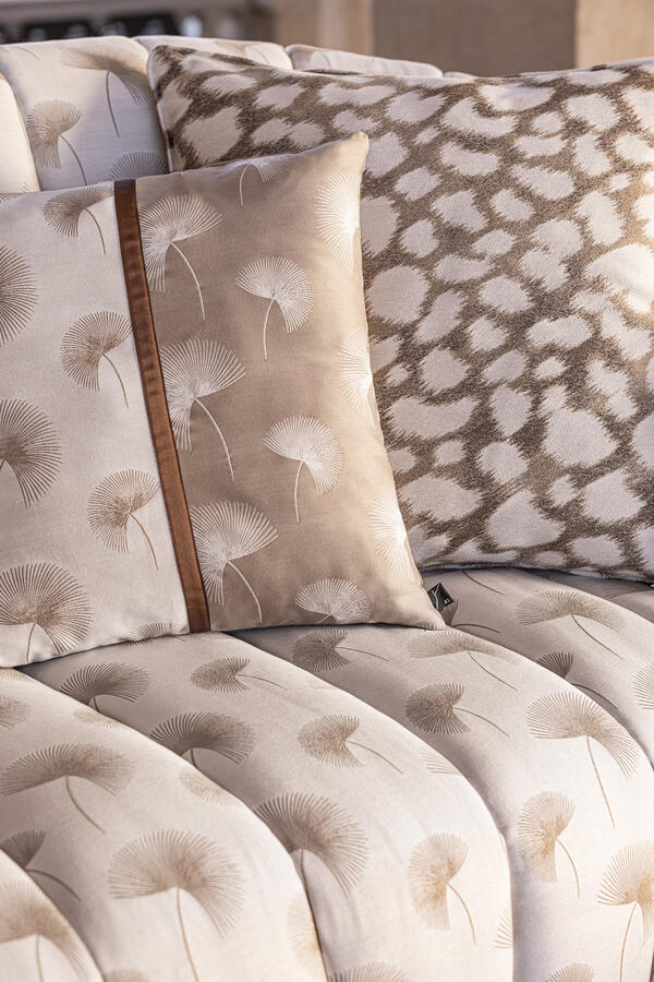 Nettarin Cushion 
