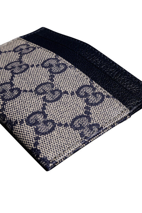 Essence Classic Card Case