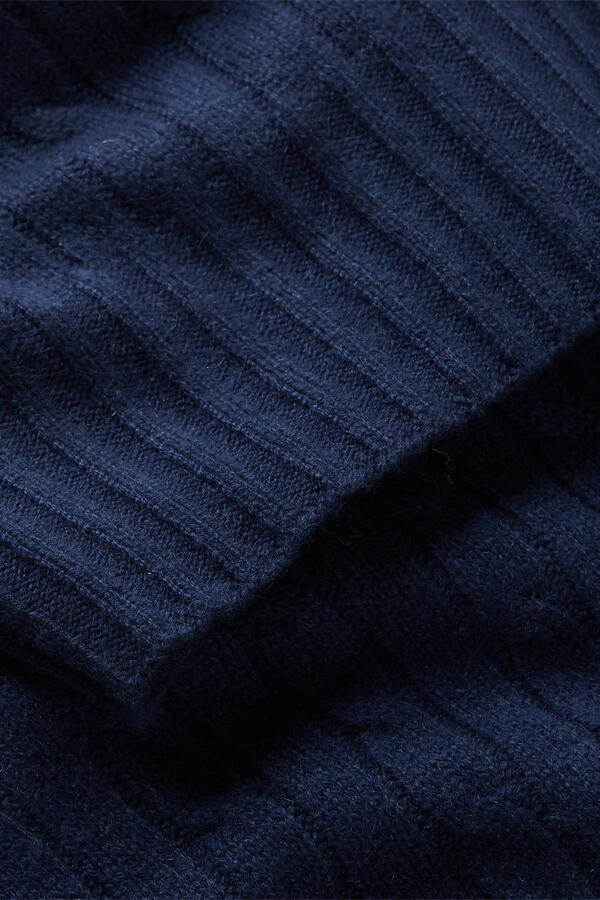 Cable Cashmere Throw Blanket