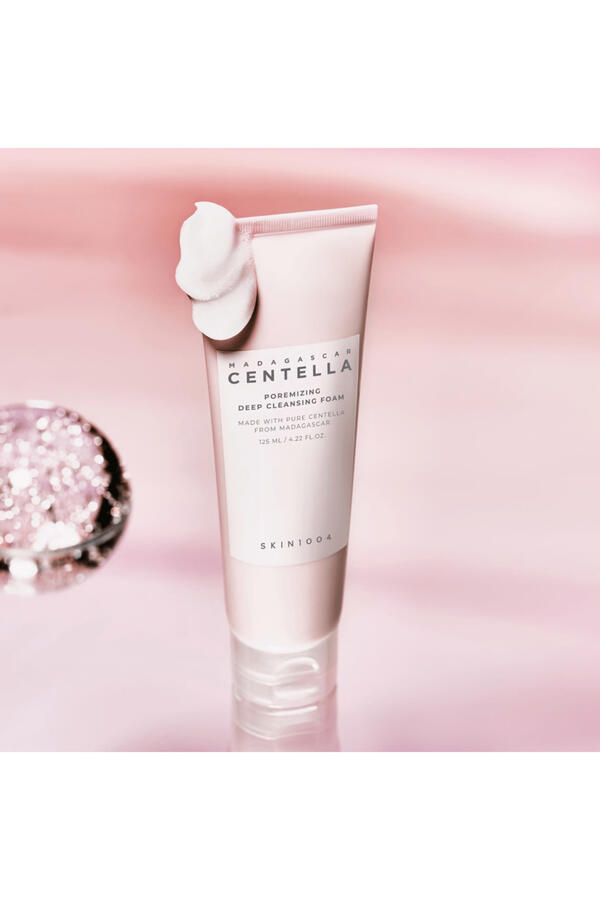 Madagascar Centella Poremizing Deep Cleansing Foam Cleanser 