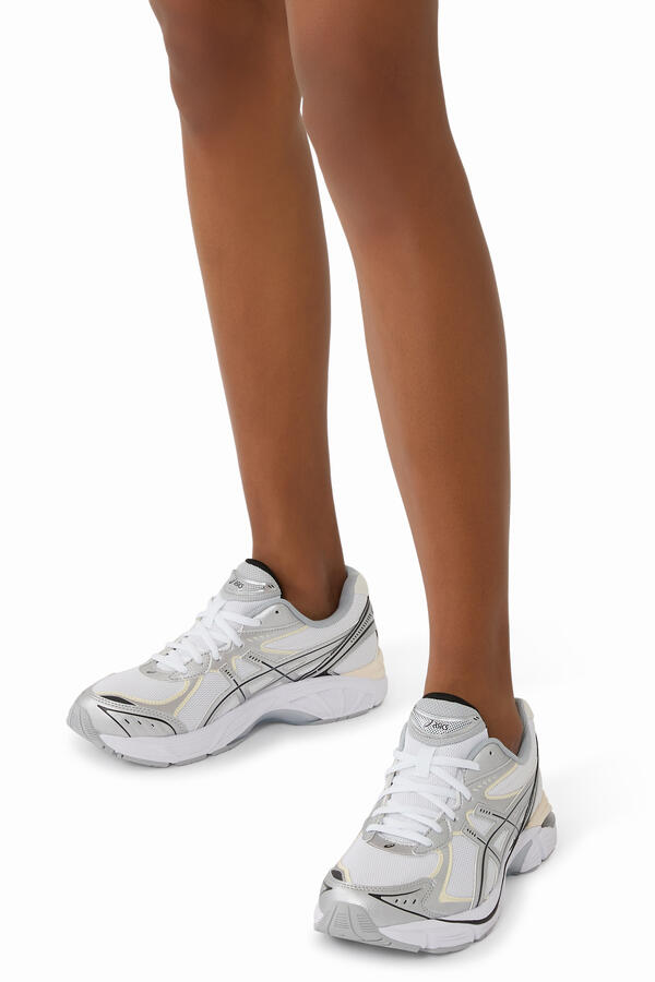 GT-2160 Low Top Sneakers