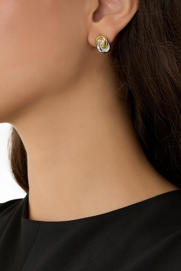 Interlock Studs 