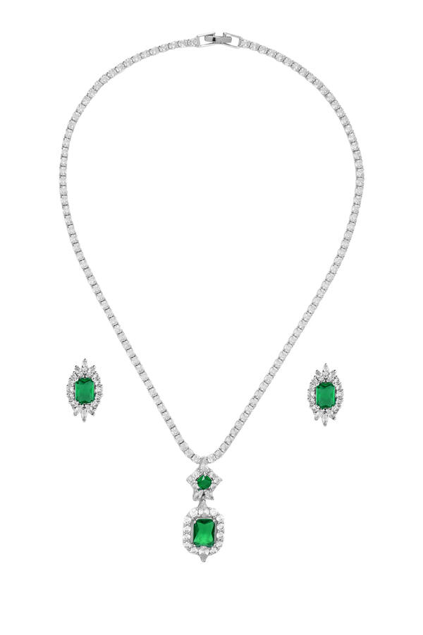 Amaris Tennis Necklace Set