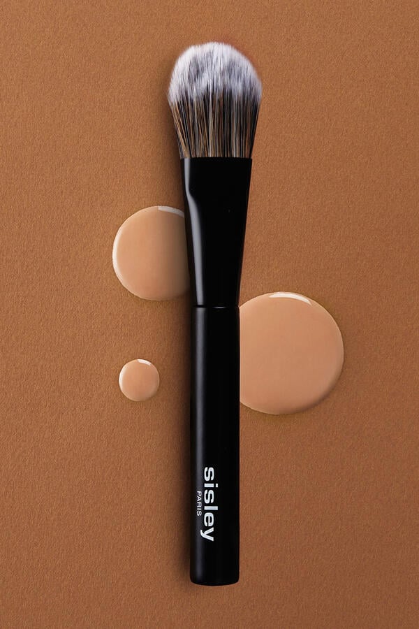 Fluid Foundation Brush