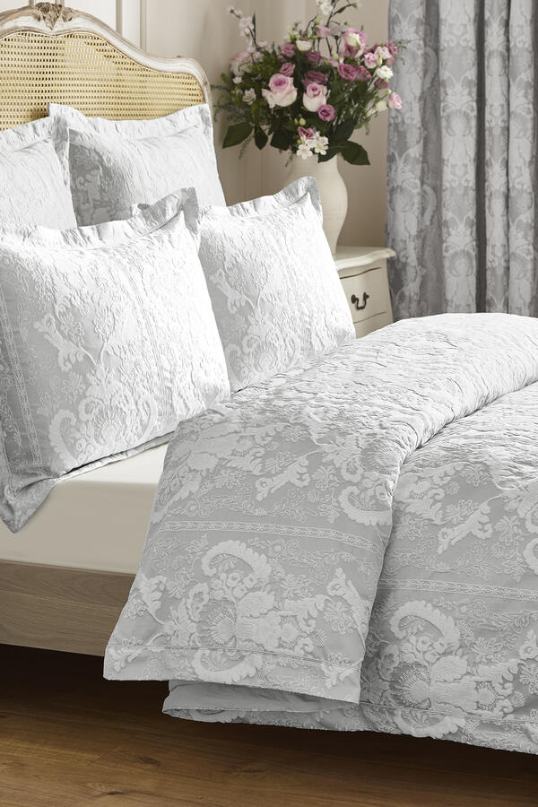 Vivana Damask Duvet Cover & Pillowcase Set
