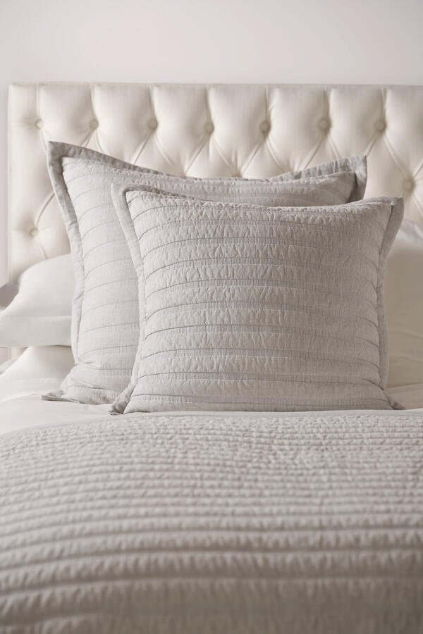 Lyle Cushion