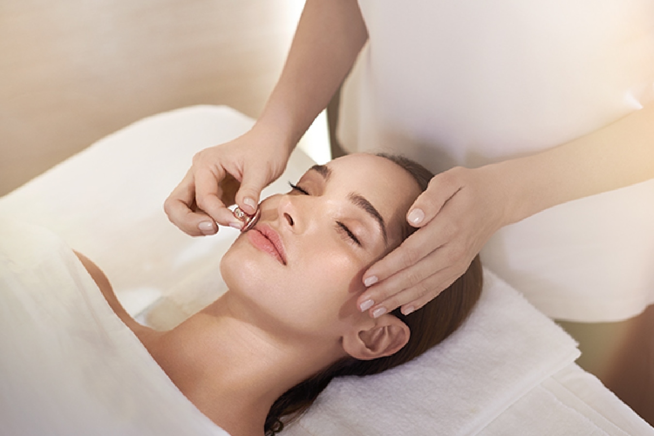 La Mer facial service
