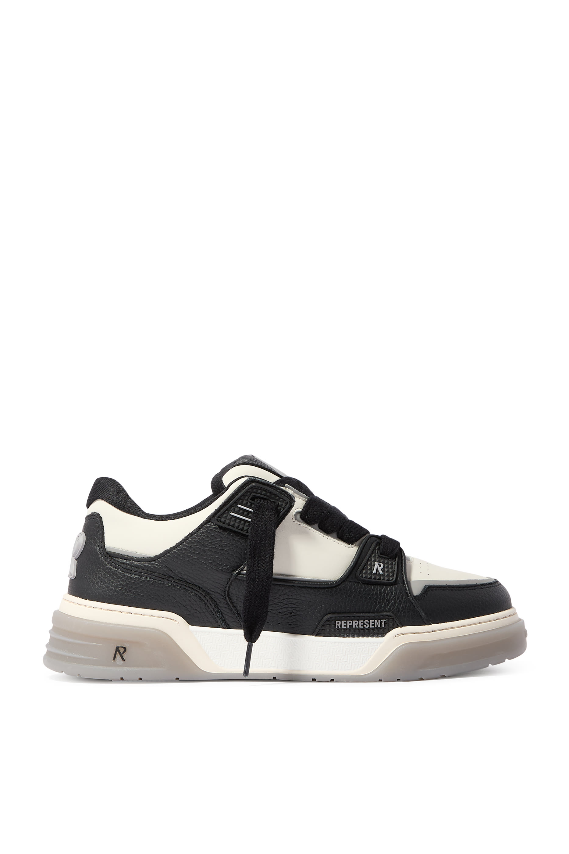  Studio Sneakers